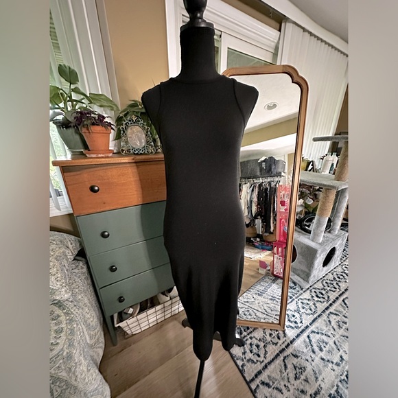 Forever 21 Midi Contour Black Dress - Picture 1 of 7